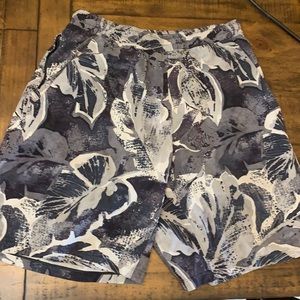 Lululemon men’s shorts size M